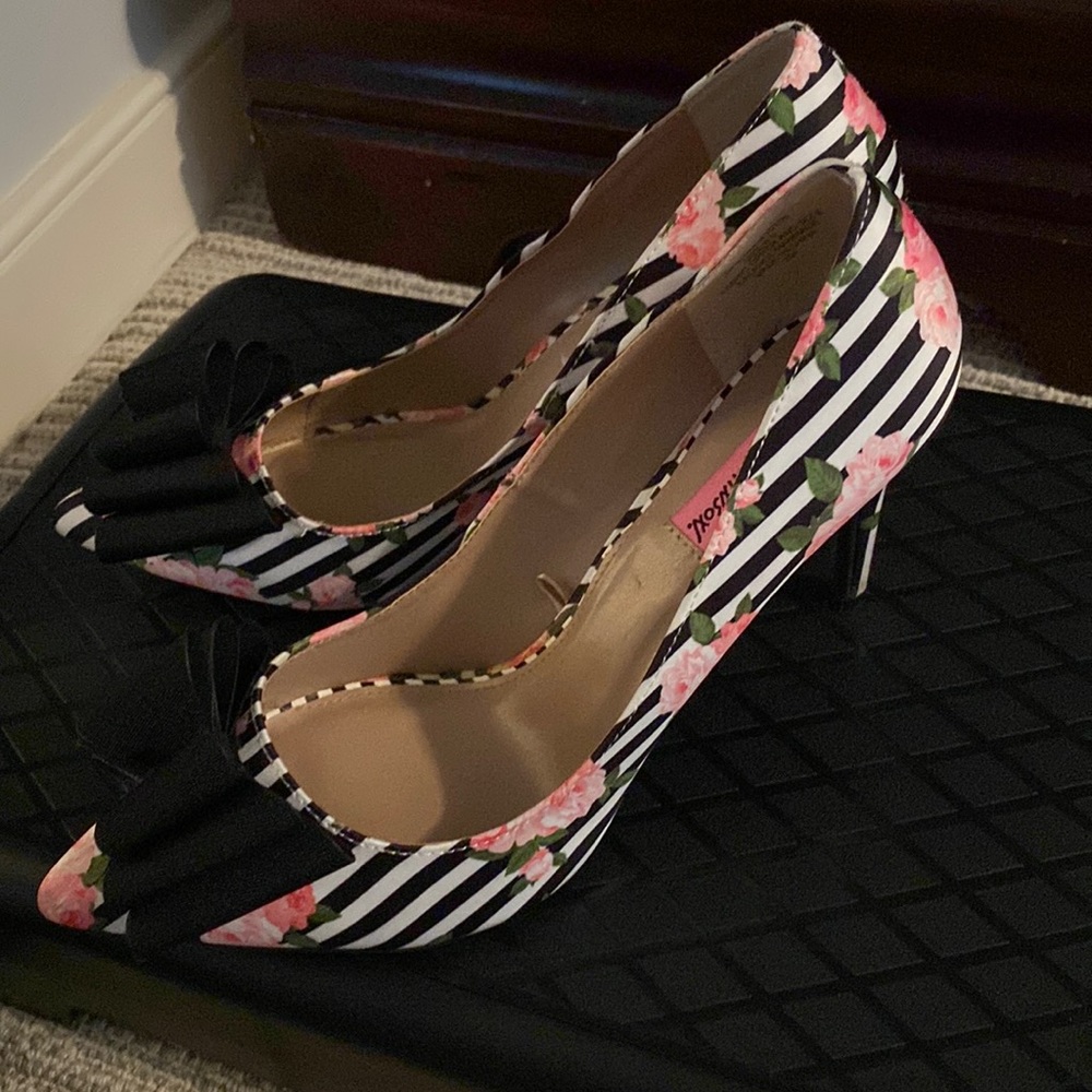 Betsy Johnson floral pumps.